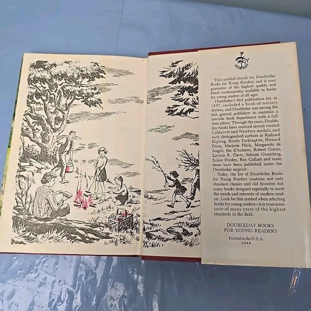 VINTAGE The Happy Hollisters and the The Whistle-Pig Mystery Book‎ Jerry West